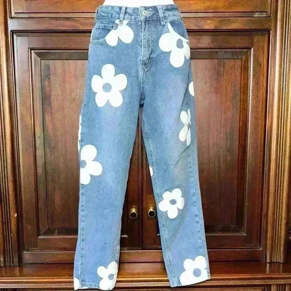 Angel Kiss Denim - Angel Kiss Straight Leg Jeans, Blue, Size 3 (26), White Flower